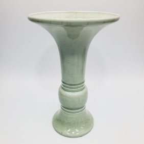 Antique Chinese Crackle Glaze Celadon Gu Vase