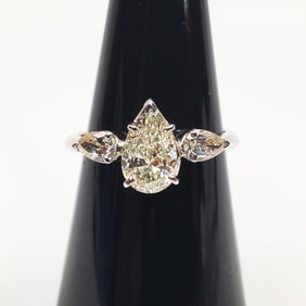 14k White Gold & Diamond Ring w/ AIG Certificate