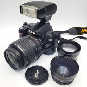 Nikon D3000 Digital SLR Camera in Tamrac Bag