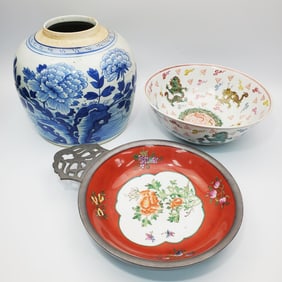 Lot of 3 Chinese Porcelain Items