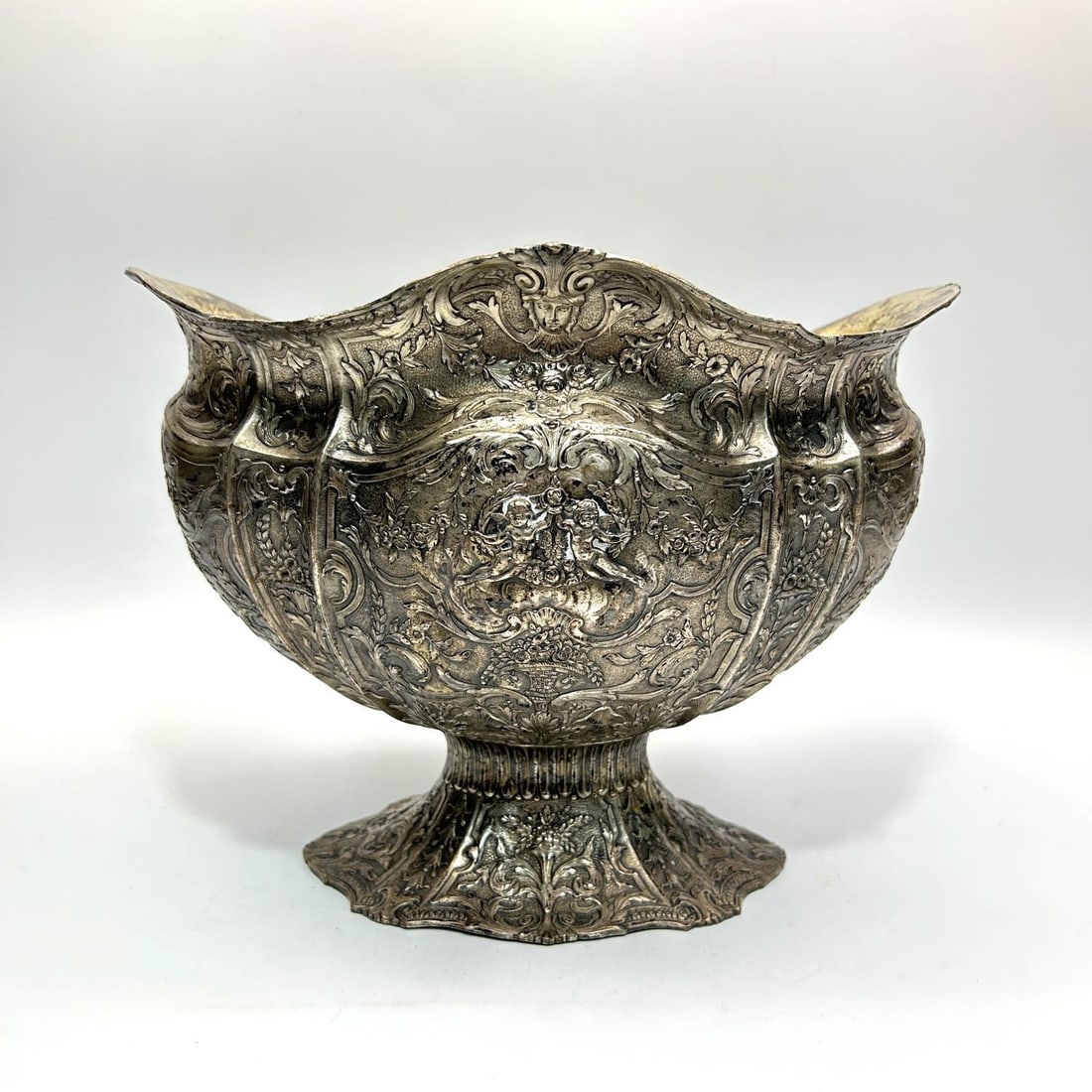 Large Repousse Silver Plated Centerpiece Bowl (1 of 8)
