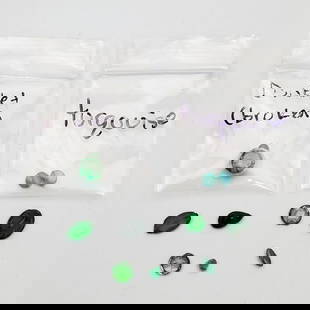 7 Micro Emerald Stones Along w/ 2 Turquoise: Lot of 7 Micro Emerald Stones Along w/ 2 Micro Turquoise Stones & 2 Others. Condition: Generally Good. Dimensions: Various Sizes. Provenance: From a Long Island, NY Home. Please note the absence of a