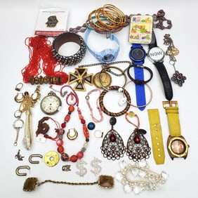 Vintage Large Lot of Jewelry & Watches