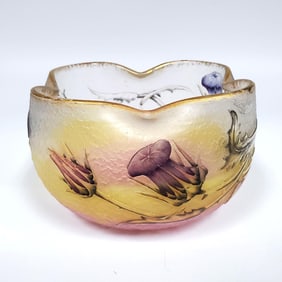 Daum Nancy French Art Nouveau Cameo Glass Bowl
