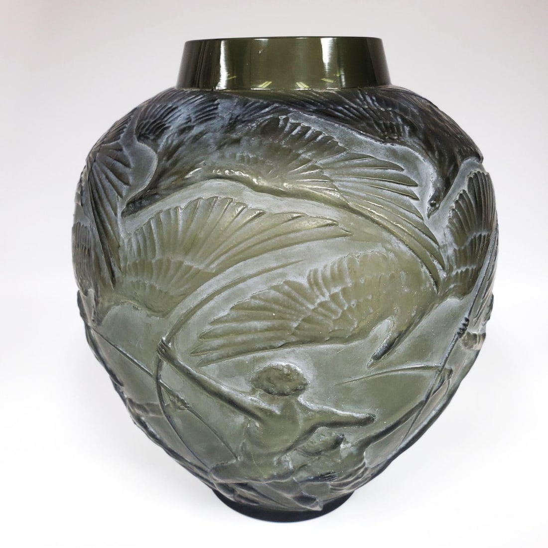 R. Lalique "Archers" Topaz Molded Glass Vase (1 of 6)