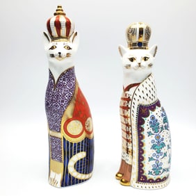Lot of 2 Royal Crown Derby Royal Cat Figurines