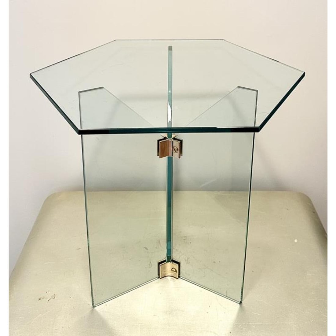 Pace Collection Style Glass/Brass Accent/End Table (1 of 11)