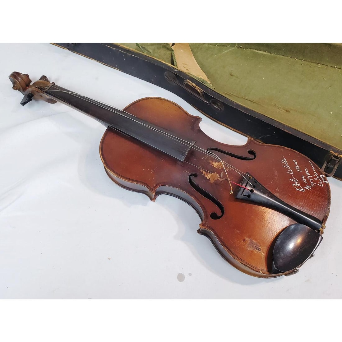 Old Violin in Original Case (1 of 2)