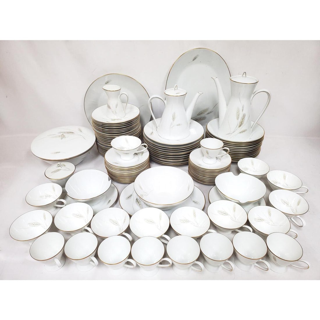 108pc Rosenthal MCM Regina Gold Dinnerware Set: 108 Piece Rosenthal Germany MCM "Regina Gold" Pattern Porcelain Dinnerware Set Including; 12 Dinner Plates, 24 Salad Plates, 12 Coupe Soup Bowls, 12 Coffee Cups, 9 Teacups, 12 Large Saucers, 12 Small