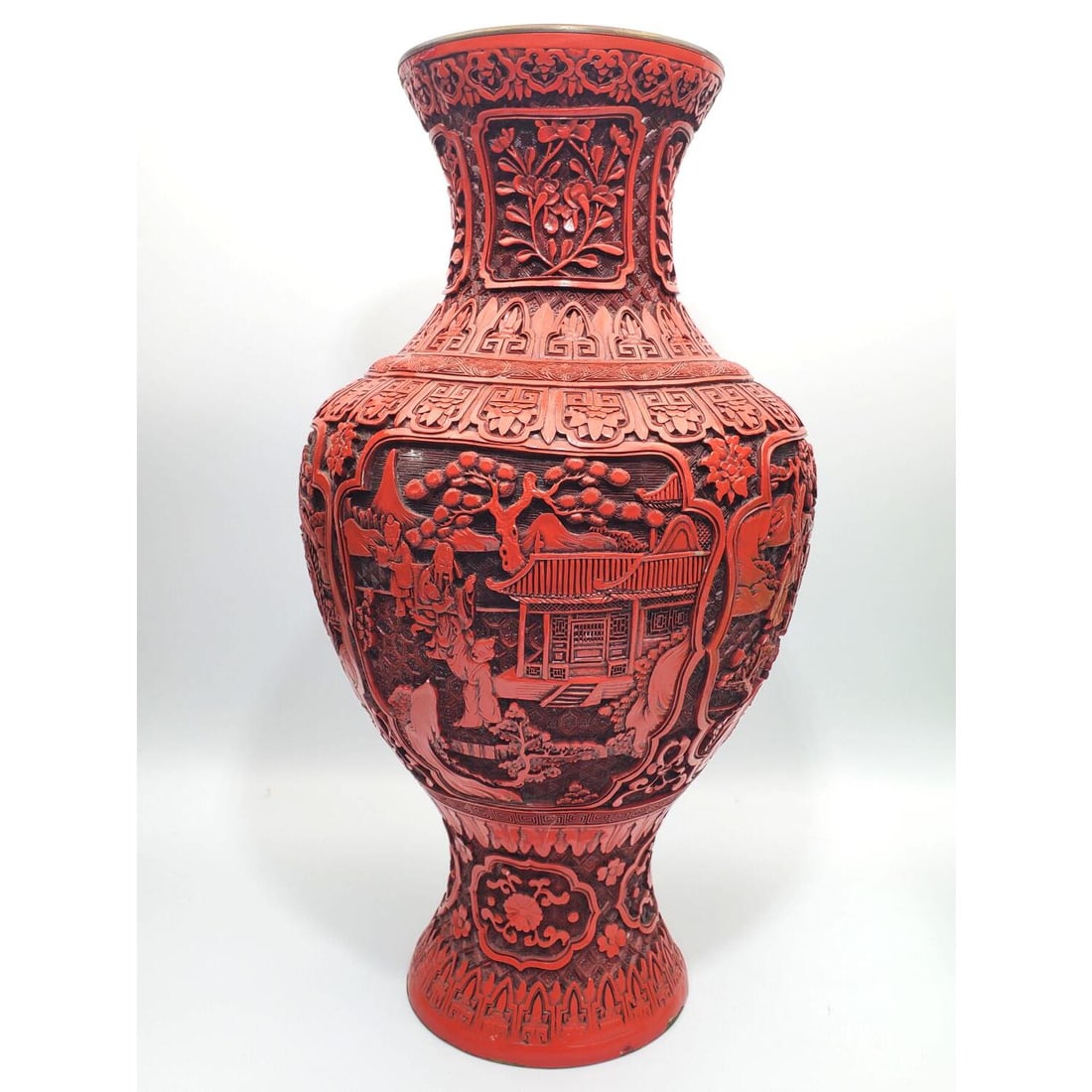 Large Chinese Vintage Red Vase (1 of 7)