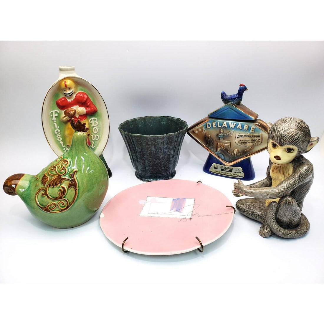 Lot of Vintage Porcelain Items (1 of 4)