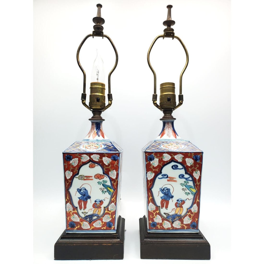 Antique Pair Japanese Imari Porcelain Vase Lamps (1 of 3)