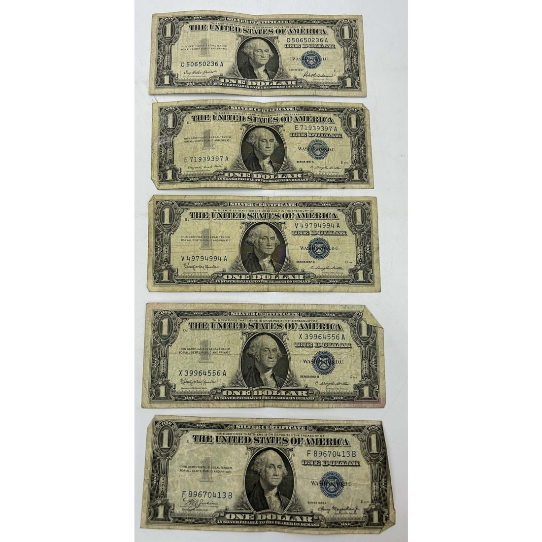 Lot of 5 Old Dollar Bills (1 of 2)