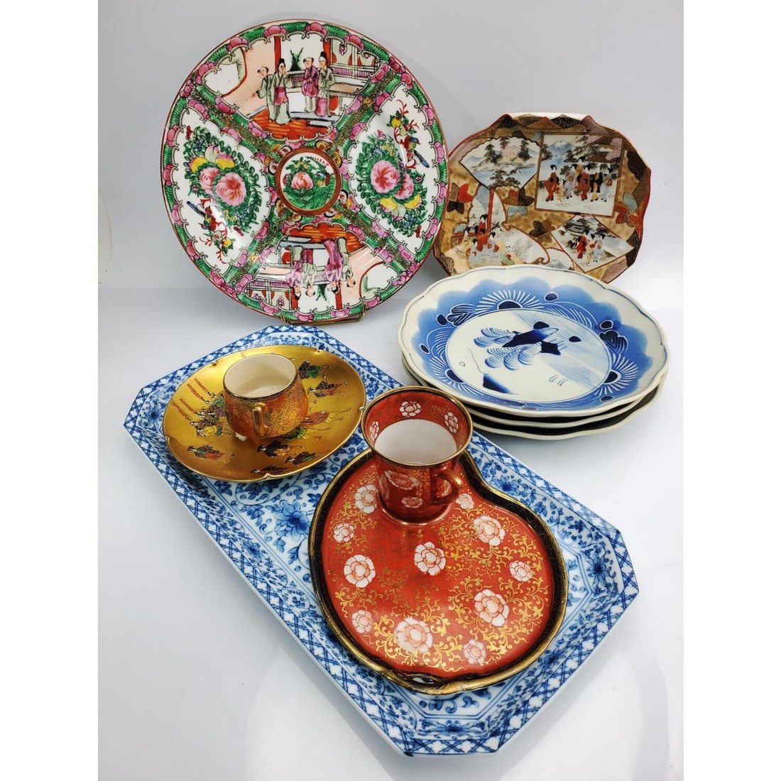 Lot of Vintage Chinese & Japanese Porcelain Items (1 of 7)