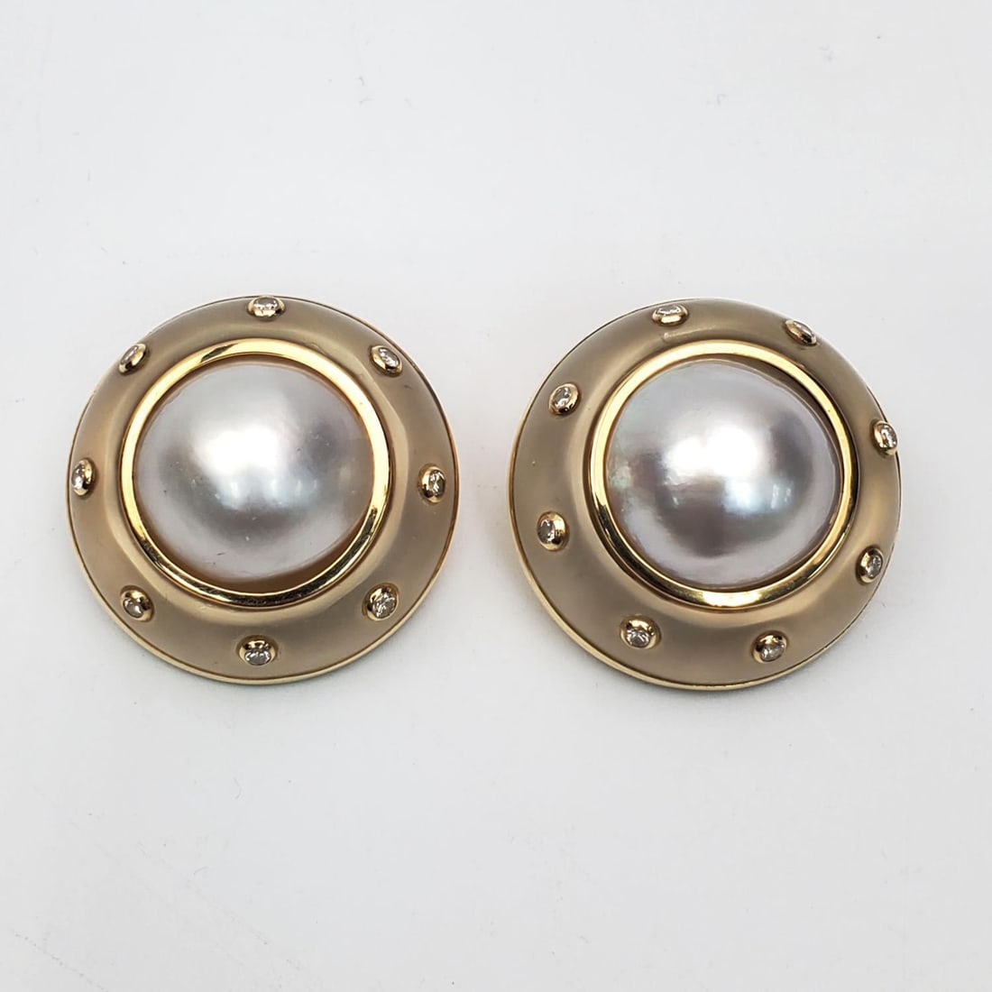 Pair of Signed "Trianon" 14K Gold Earrings (1 of 4)