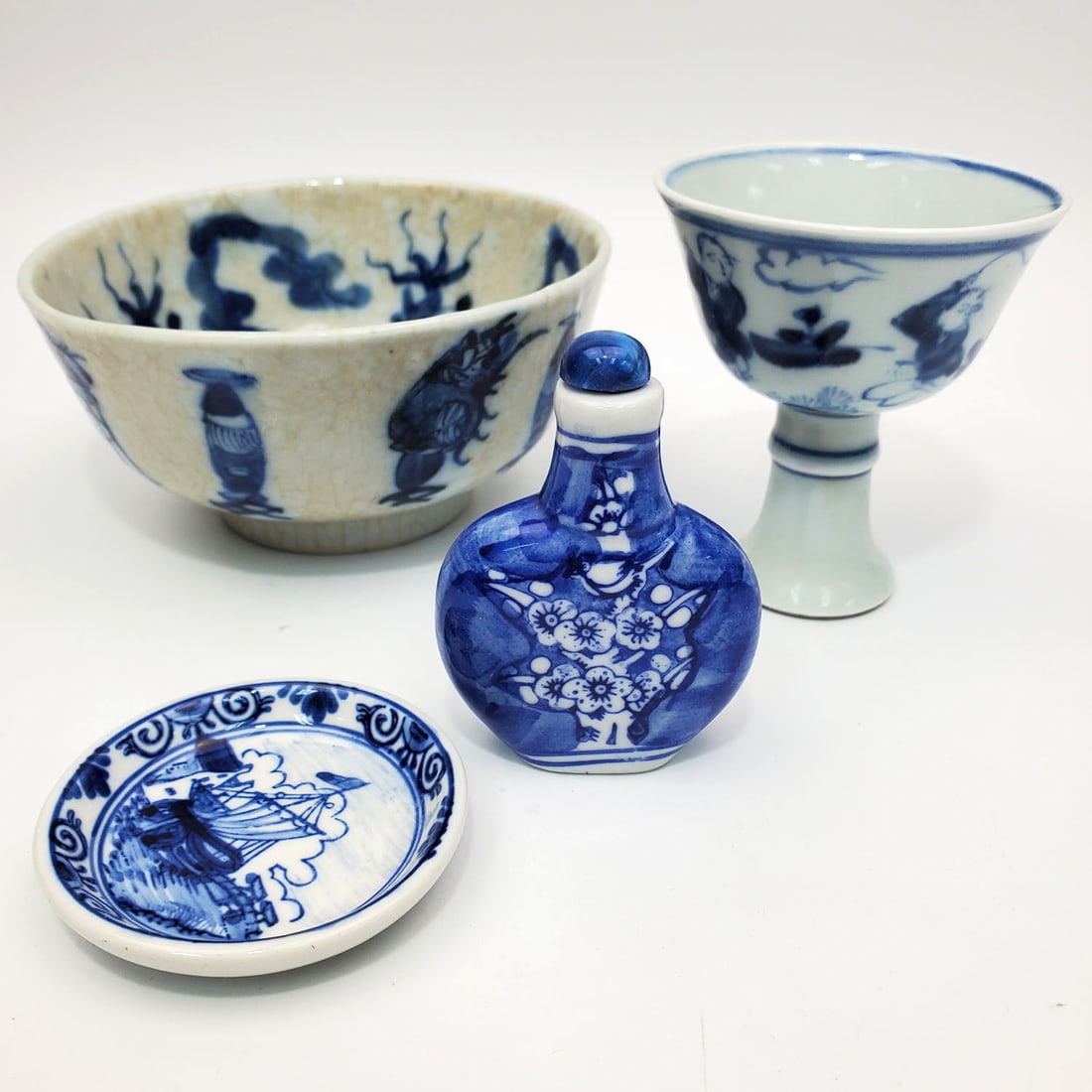 Lot of 3 Chinese Blue & White Porcelain Items (1 of 3)