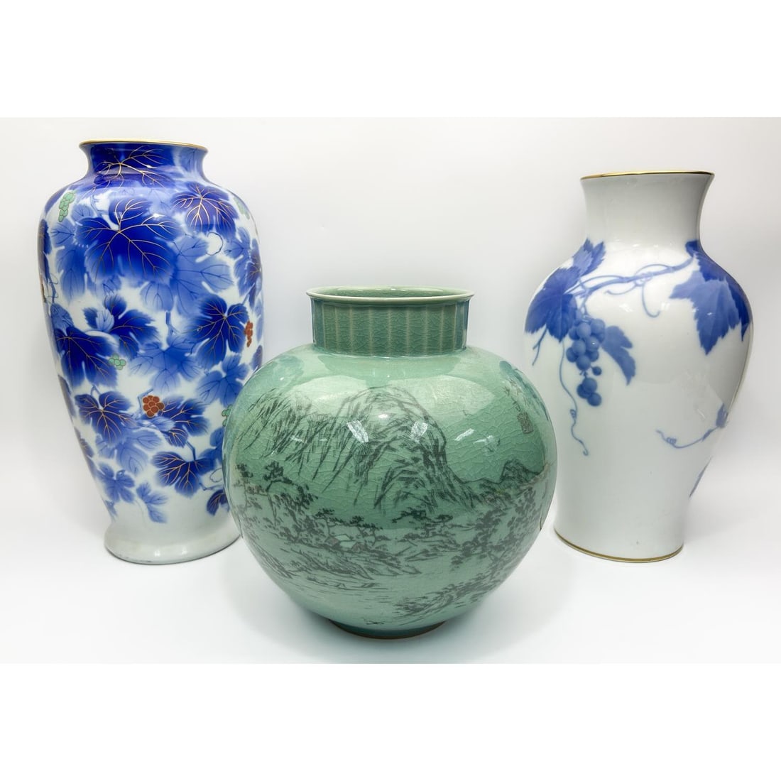 Lot of 3 Vintage Signed Japanese Porcelain Vases (1 of 7)