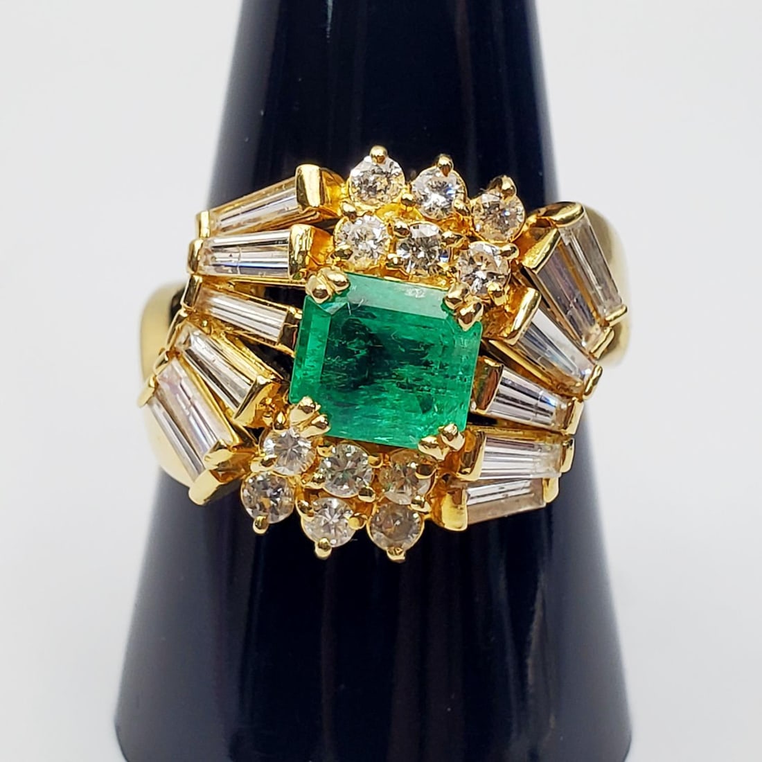 18K Gold, Diamonds & Large Emerald Ring: 18K Gold, Diamonds & Large Emerald Ring. There Are Approximately 2.75 Carats of Baguette & Round Diamonds & The Emerald is Approximately 2.5 Carats. Fully Marked. Please Note- Due to Recent Fraudulent