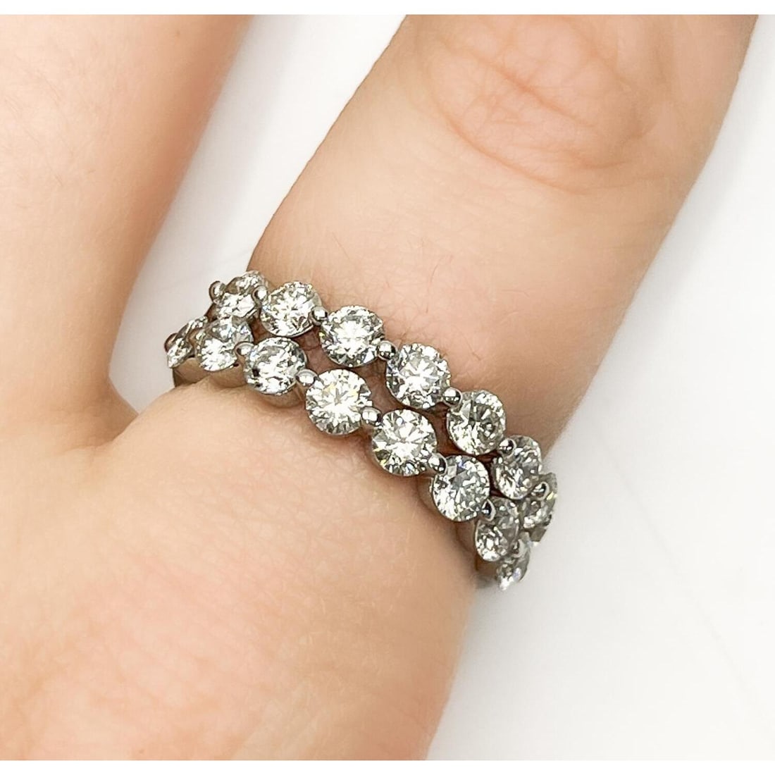 Set of 2 14K White Gold & Diamonds Bands Rings: Set of 2 14K White Gold & Diamonds Bands Rings. Please Note- Due to Recent Fraudulent Activity, All Jewelry Items Purchased by New Customers Cannot Be Shipped Out Until 3 Weeks After The Auction Date.