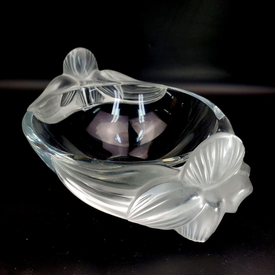 Lalique France "Loriol" Art Glass Centerpiece Bowl (1 of 7)