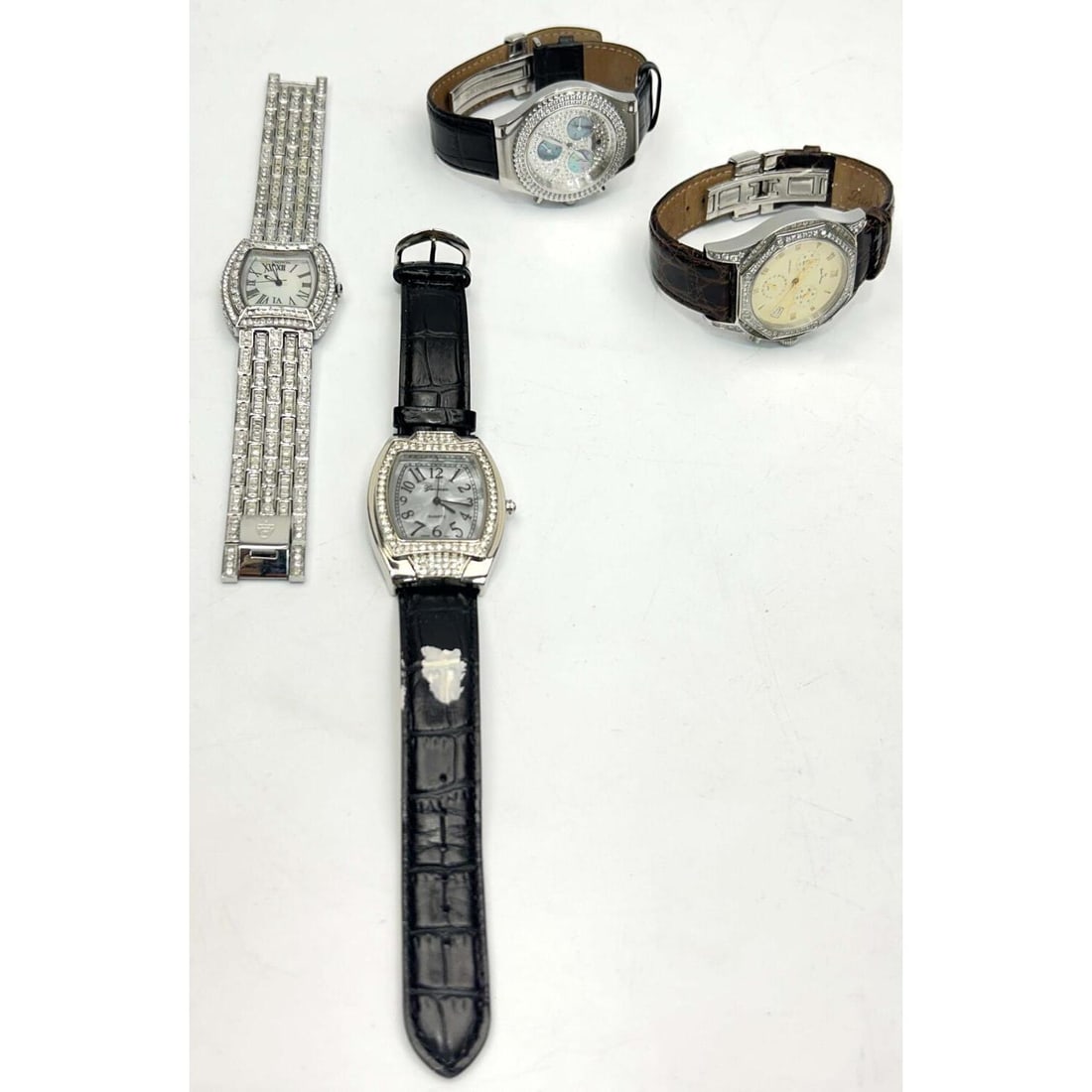 Lot of 4 Vintage Watches (1 of 7)