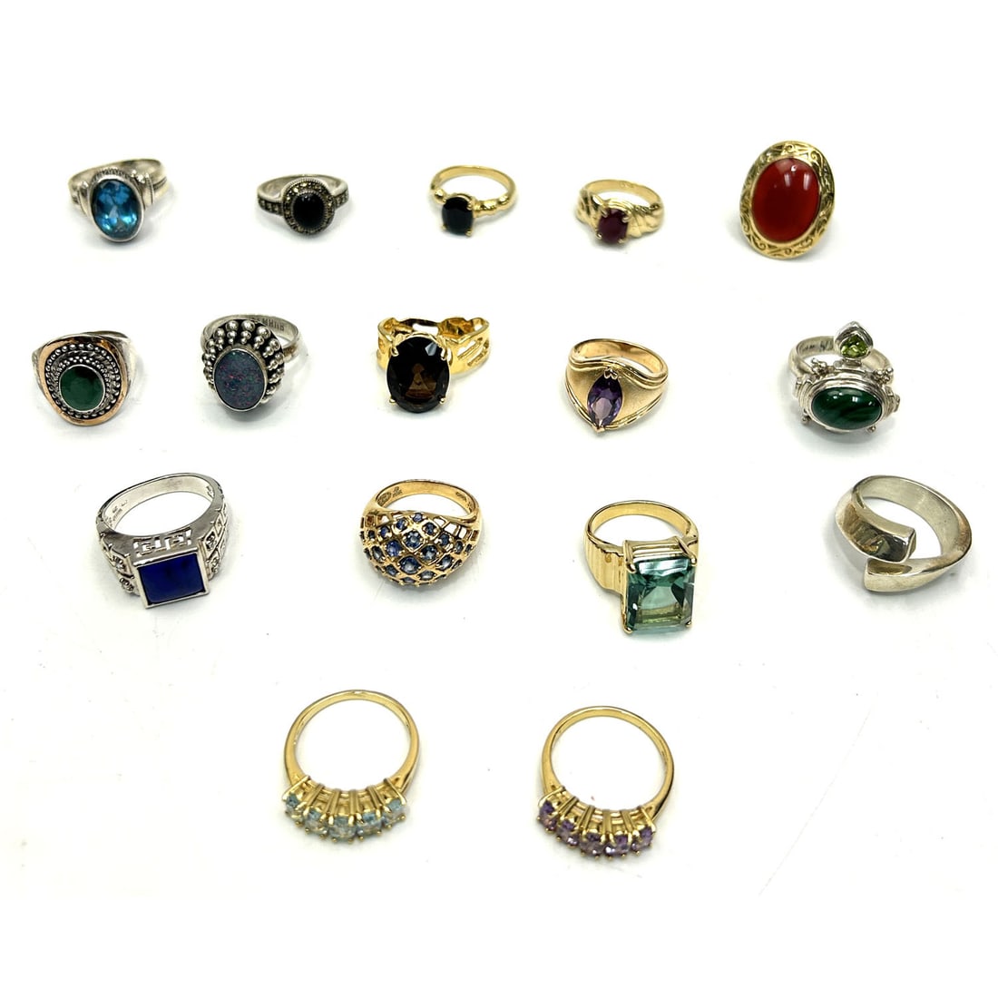 Nice Lot of 16 Sterling Silver Rings (1 of 6)
