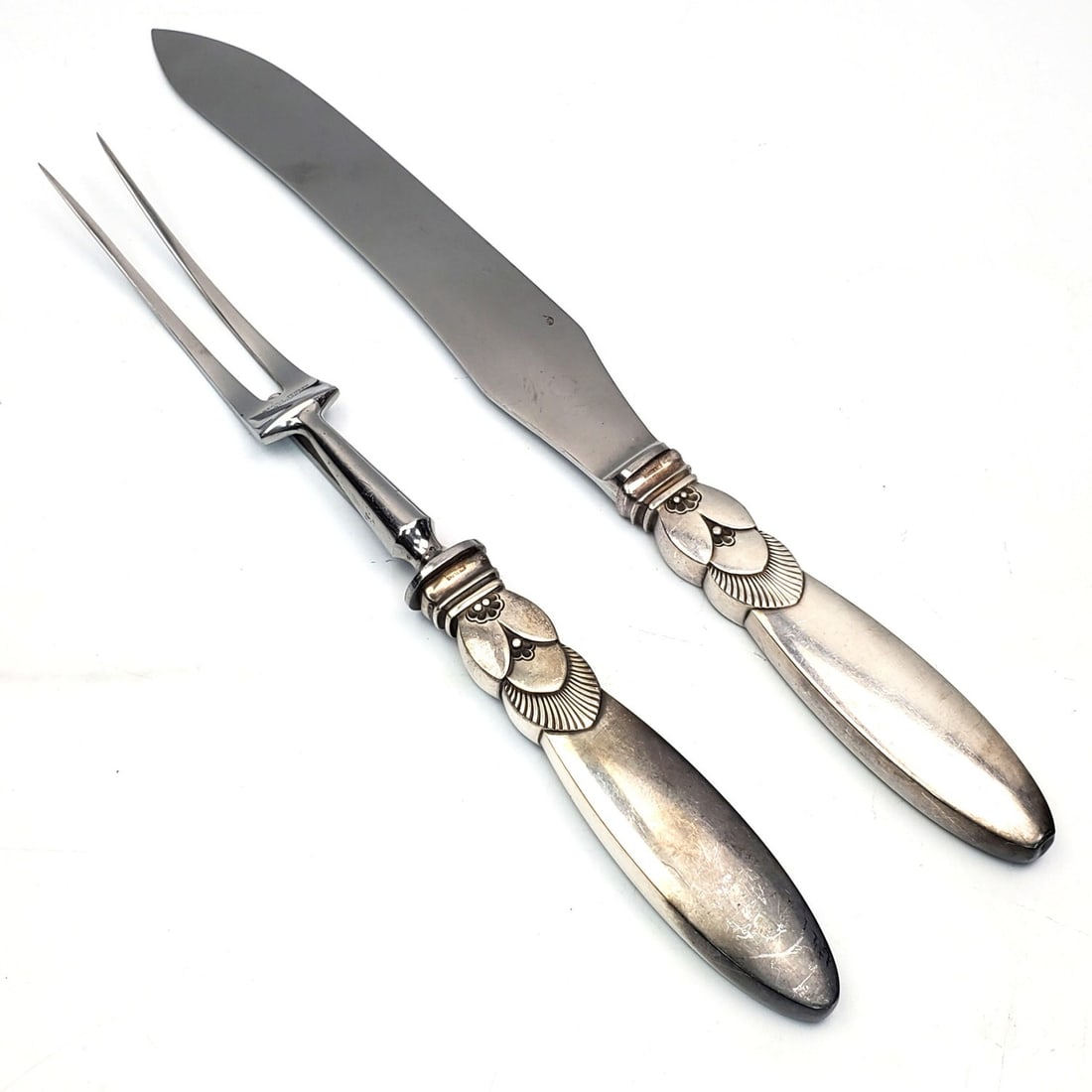 Georg Jensen Denmark Sterling Silver "Cactus" Set: Georg Jensen Denmark Sterling Silver "Cactus" Pattern Large Carving Set. Fully Marked. Condition: Generally Very Good. Dimensions: Longer-L-12.5". Provenance: From a Long Island, NY Home. Please note