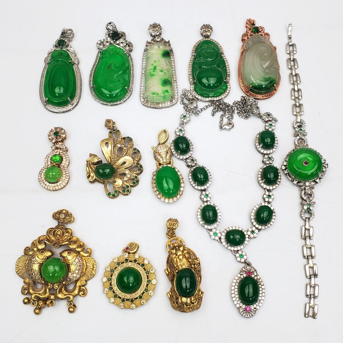 Bag Lot of Chinese Jewelry items (1 of 4)