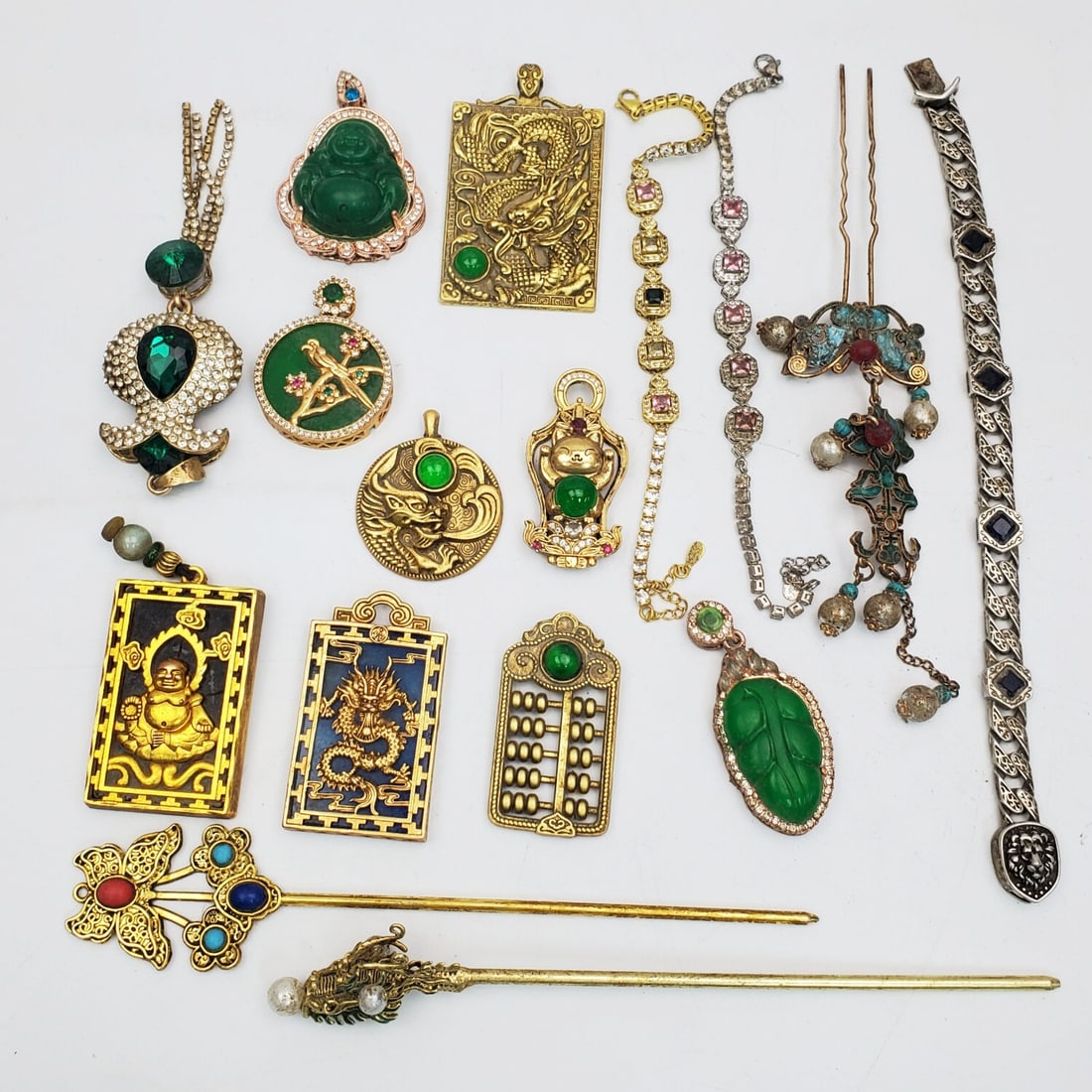 Bag Lot of Chinese Jewelry items (1 of 4)