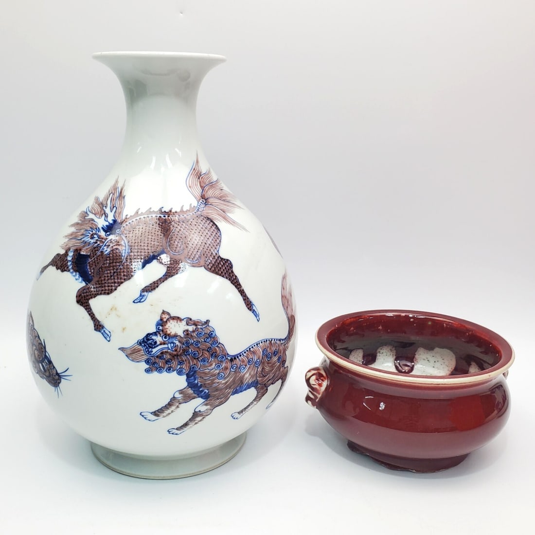 Lot of 2 Chinese Porcelain Items (1 of 6)