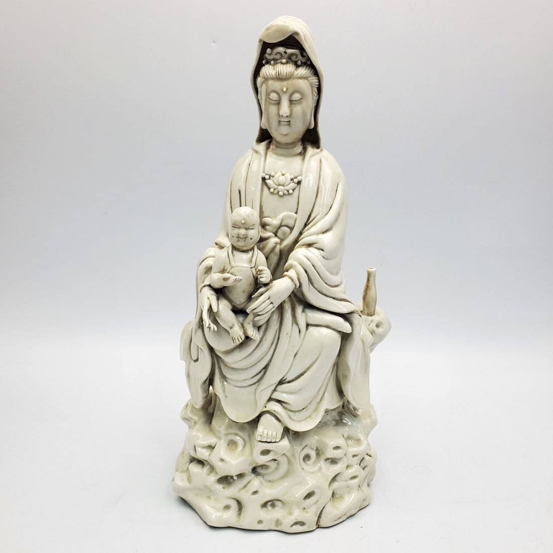 Chinese Blanc De Chine Figure of Guanyin (1 of 5)