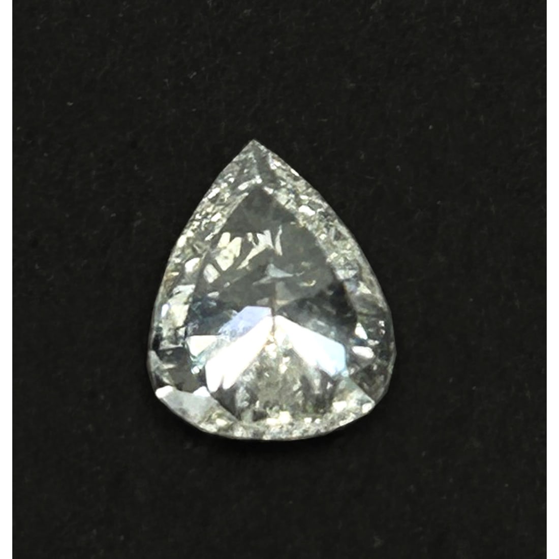Fine 0.84 Carat Heart Shape Diamond (1 of 3)