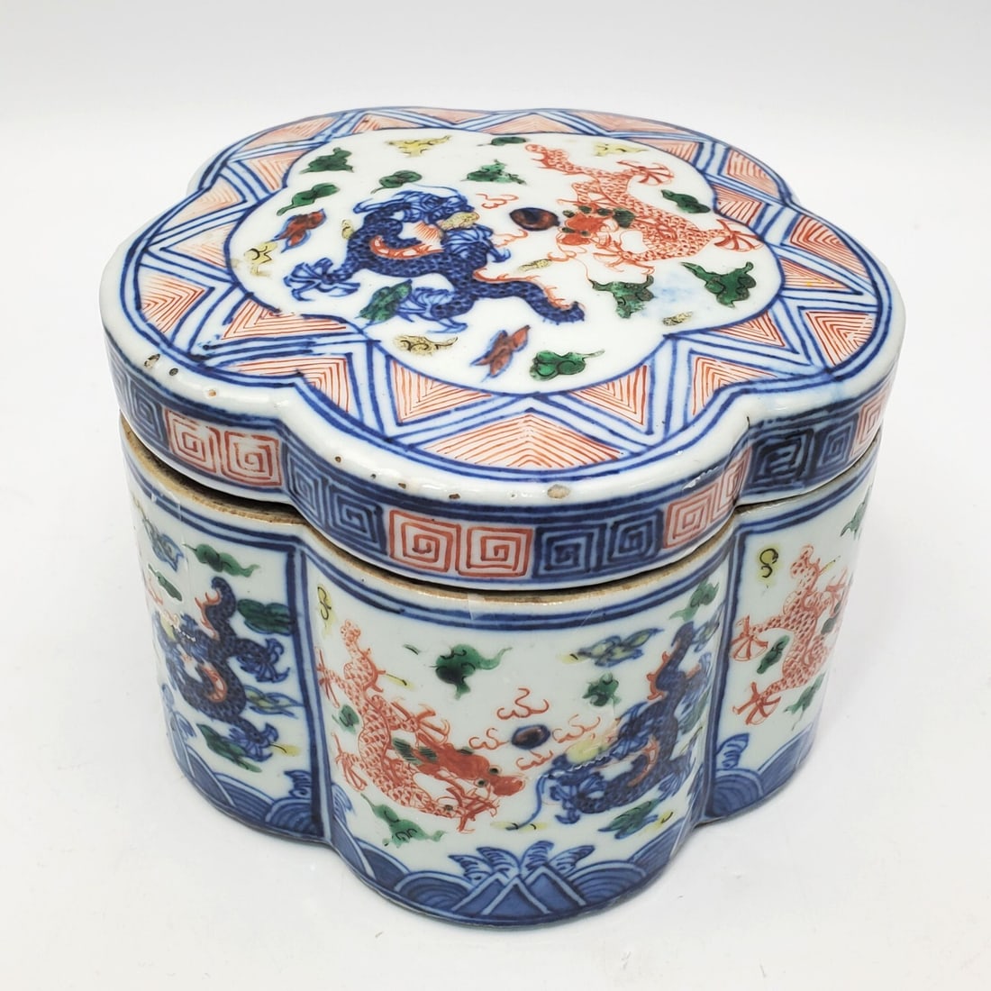 Chinese Antique Large Signed Porcelain Covered Box: Chinese Antique Probably Ming Dynasty Large Signed Porcelain Covered Box Depicting Two Different Colored Dragons. Condition: Generally Very Good.Dimensions: Dia-5.2" x H-3.7". Provenance: From a Priva