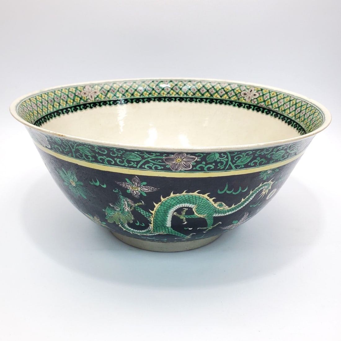 Chinese Antique Famille Noir Large Porcelain Bowl: Chinese Antique Famille Noir Large Porcelain Bowl Depicting Dragon Decorations & Glaze Mark at The Bottom. Condition: Generally Good. Dimensions: Dia-12.1" x H-5.6". Provenance: From a Private Collect