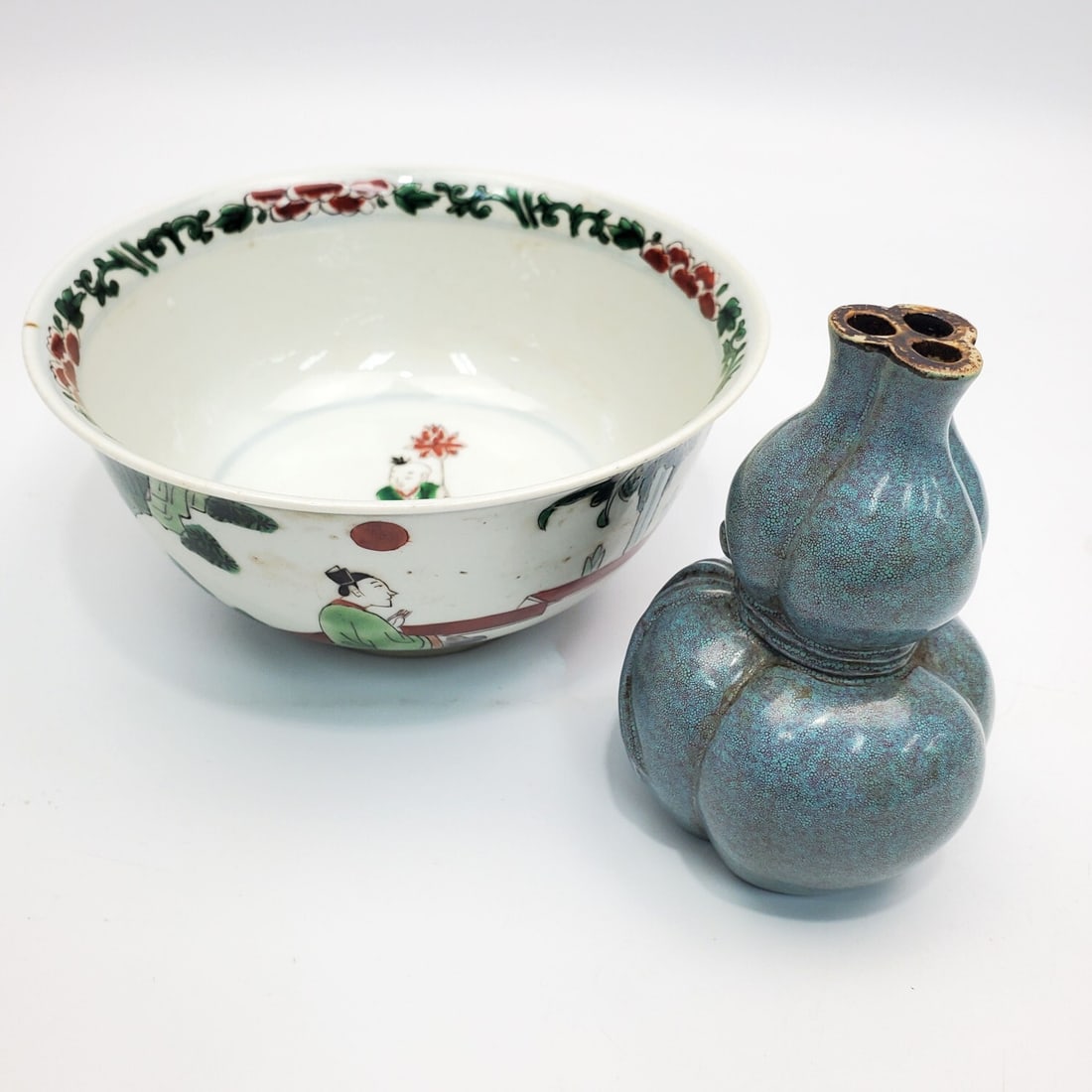 Lot of 2 Chinese Porcelain Items (1 of 4)