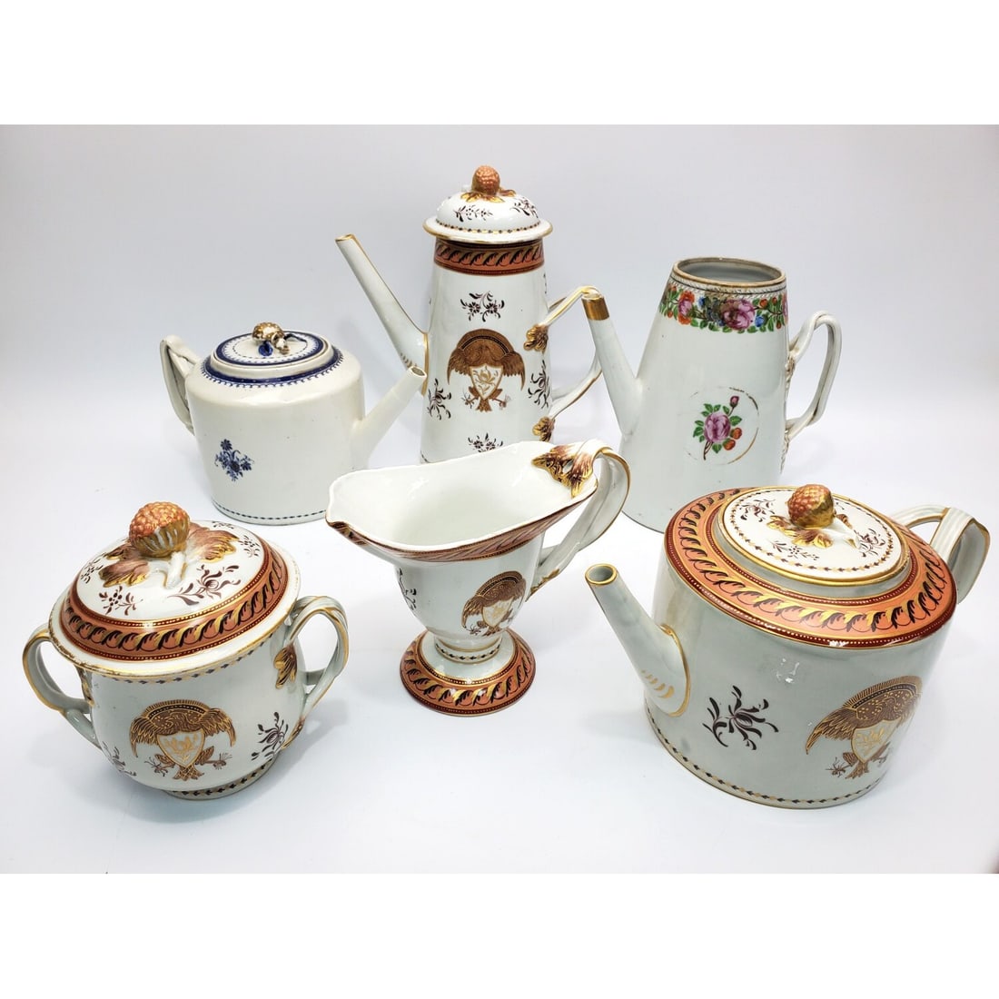 Chinese Lot of 6 Export Porcelain Items (1 of 4)