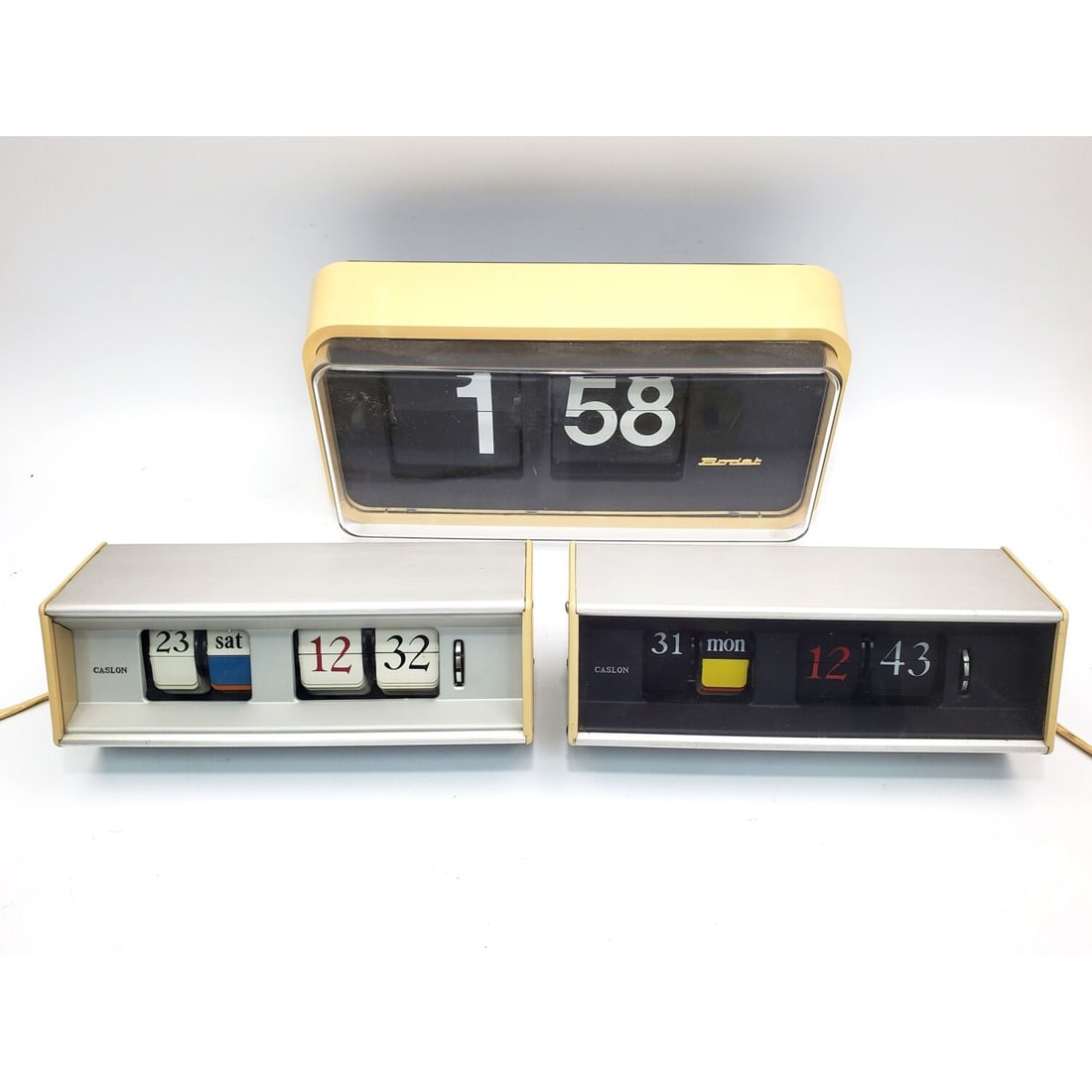 Lot of 3 Vintage MCM Flip Clocks; Bordet & Caslon (1 of 4)