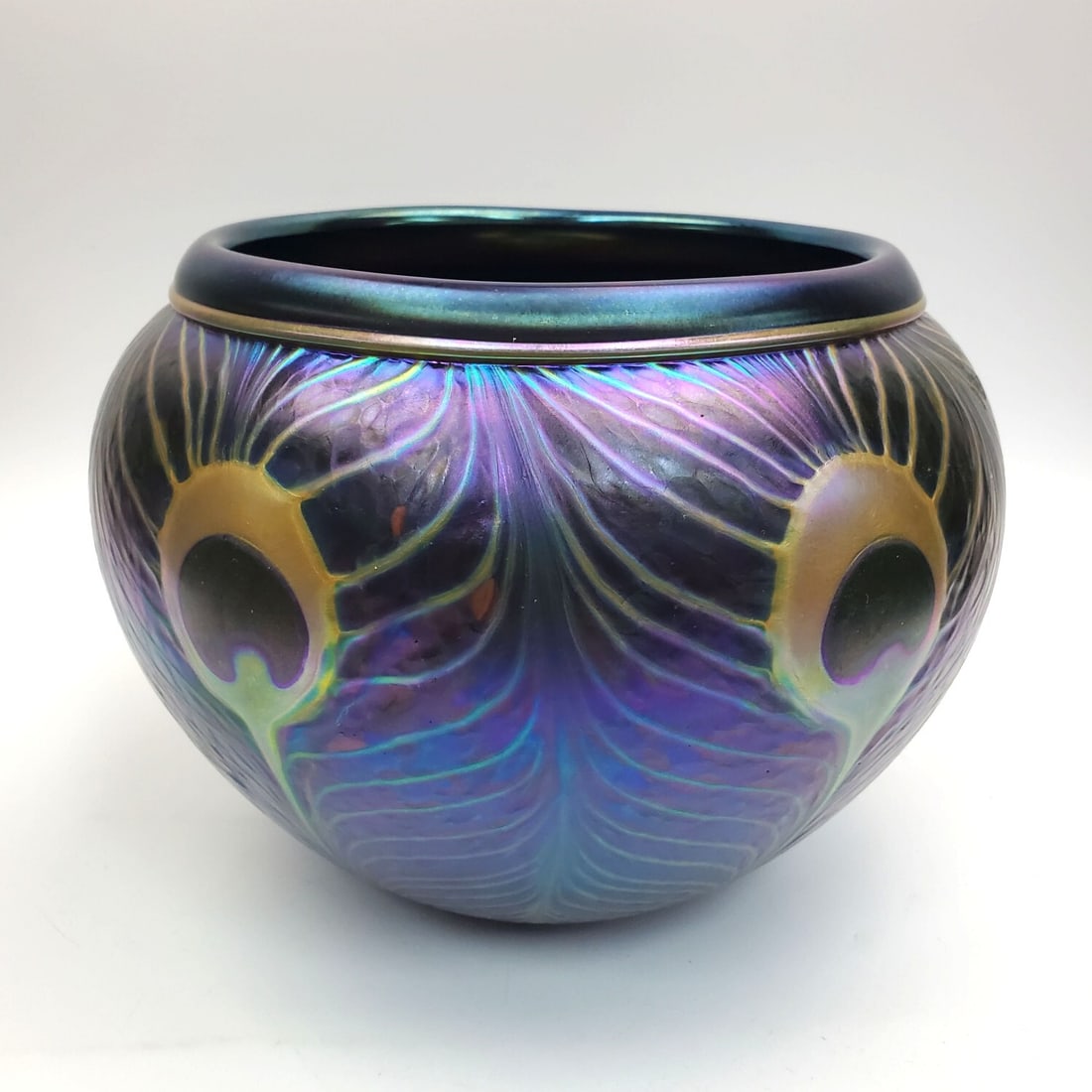 Charles Lotton, American (1935-2021) Selenium Vase: Charles Lotton, American (1935-2021) Exceptional "Selenium" Large Iridescent Peacock Eye & Pulled Feather Blue, Purple & Green Art Glass Vase. Fully Marked & Dated 2002. Condition: Excellent. Dimensio
