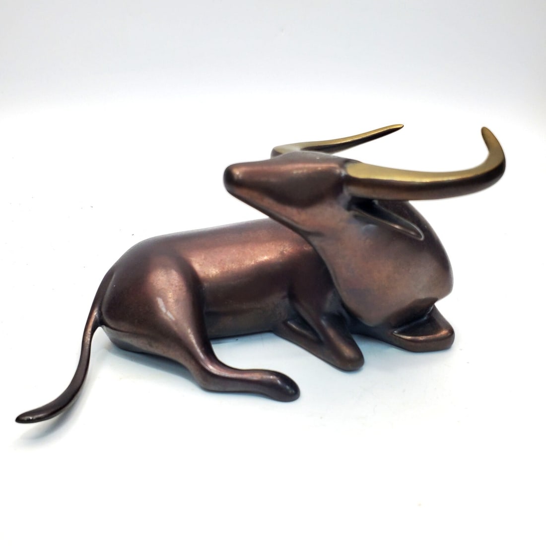 Loet Vanderveen, Dutch (1921-2015) Bronze Bull: Loet Vanderveen, Dutch (1921-2015) Limited Edition Bronze Bull Sculpture. Fully Signed & Numbered 109/750. Condition: Generally Very Good. Dimensions: L-6.5" x W-4" x H-3". Provenance: From a Long Isl