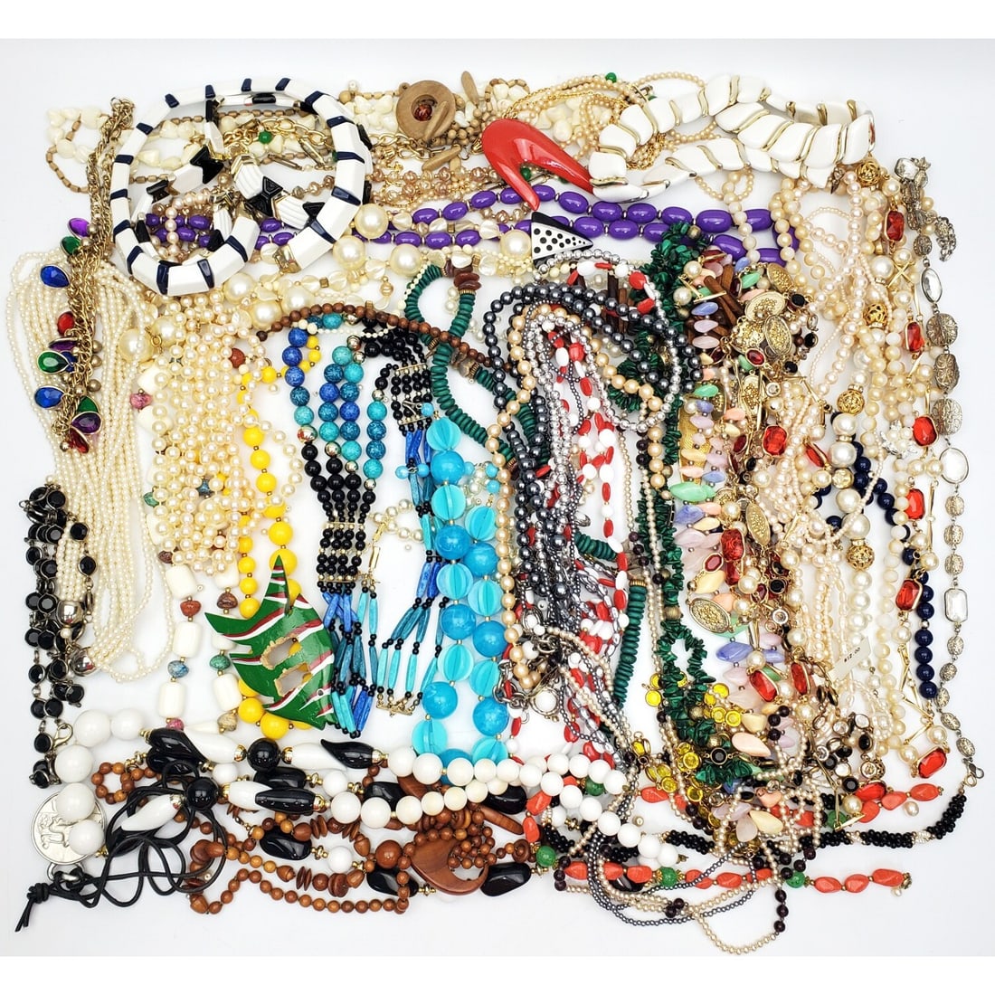 Large Bag of Untested Costume Jewelry (1 of 5)