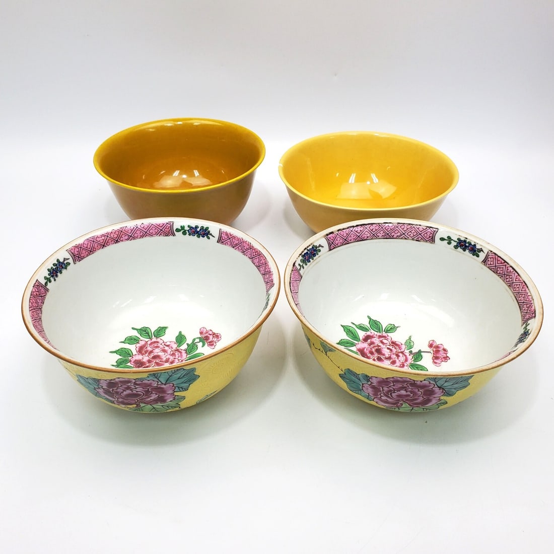 Lot of 4 Chinese Porcelain Bowls (1 of 3)