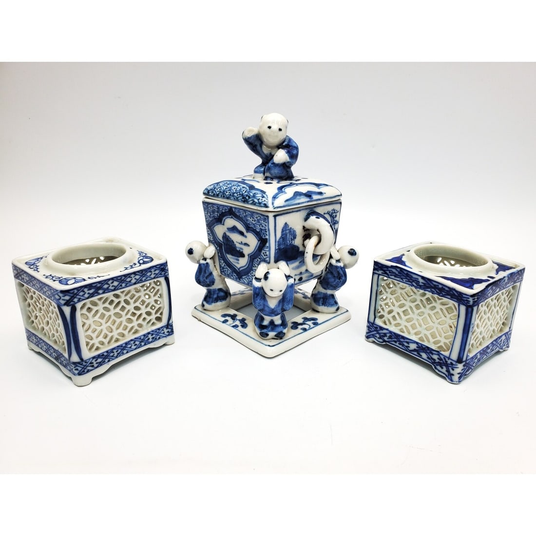 Lot of 3 Chinese Blue & White Porcelain Items: Lot of 3 Chinese Blue & White Porcelain Items Including a Covered Dish. Condition: Generally Good. Dimensions: Largest-Total H-5.6" x 3.5" x 3.5". Provenance: From a Long Island, NY Home. Please note 