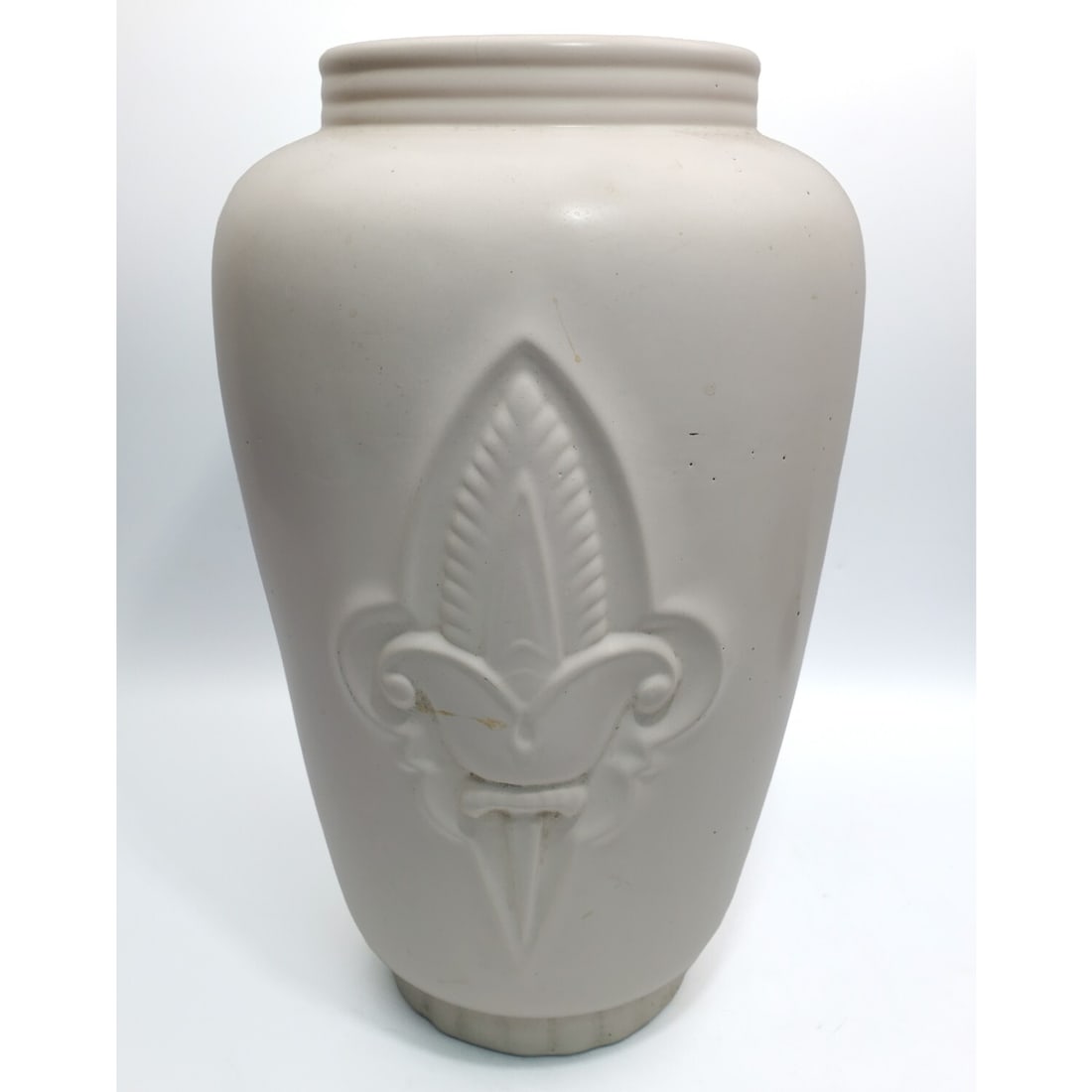 Stangl Large Art Pottery Vase: Stangl Large Art Pottery Vase. Fully Marked. Condition: Generally Good. Dimensions: H-15" x Dia-9". Provenance: From a Long Island, NY Home. Please note the absence of a Condition Report does not impl