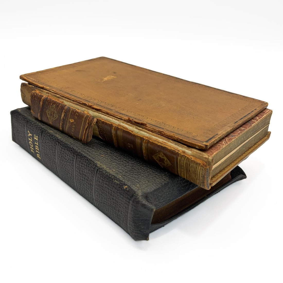 Antique Book "Histoire d'Estevanille Gonzalez": Antique French Edition Book "Histoire d'Estevanille Gonzalez" along with 1 Other. Condition: Sold As Is, As Found. Dimensions: Various Sizes. Provenance: From a Long Island, NY Home. Please note the a