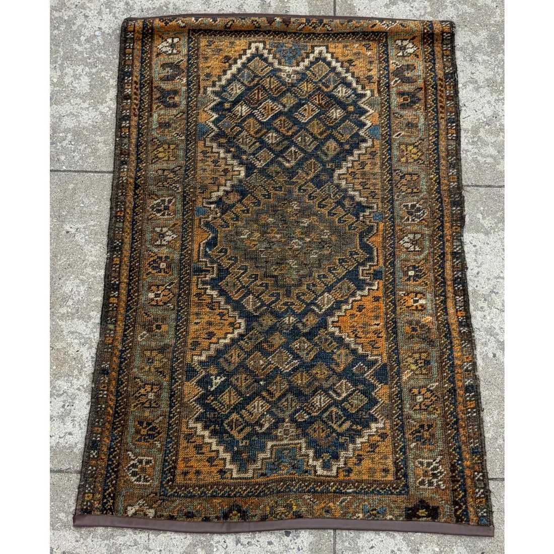 19thc Antique Persian Malayer Rug: 19thc Antique Persian Malayer Rug.Condition: Generally Very Good, Sold As Is, As Found. Dimensions: 44.75” x 29.5”. Provenance: From a Long Island, NY Home. Please note the absence of a Co