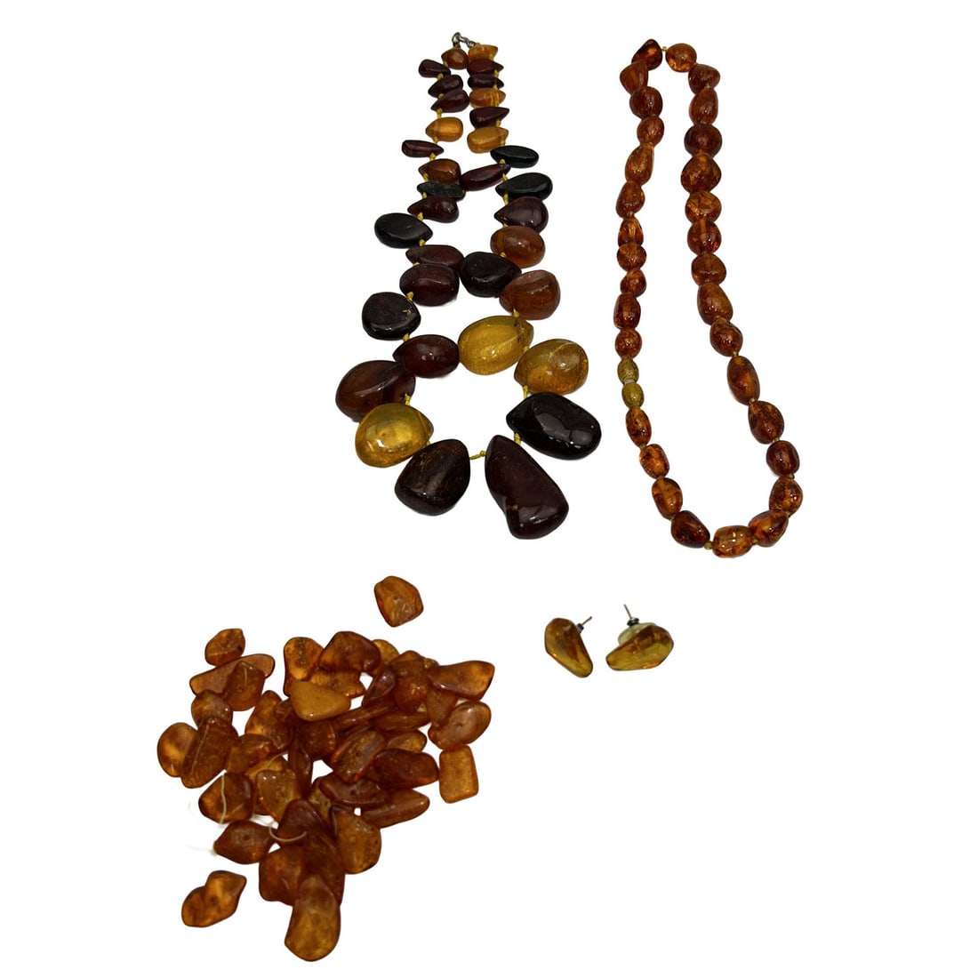Bag Lot of Probably Amber Necklaces & Loose Beads: Bag Lot of Probably Amber Necklaces & Loose Beads.Condition: As Found.Dimensions: Various Sizes. Provenance: From a Long Island, NY Home. Please note the absence of a Condition Report does not imply t