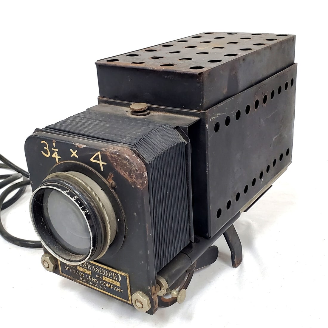 Antique Spencer Lens Company Delineascope: Antique Spencer Lens Company Delineascope Model O-JRS No. 3349. Condition: As Found. Please Note- We Do Not Guarantee The Workability of Any Cameras or Camera Equipment. Dimensions: L-4.75" x W-13" x 