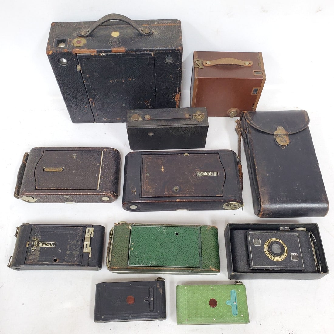 Lot of Antique & Vintage Eastman Kodak Cameras (1 of 3)