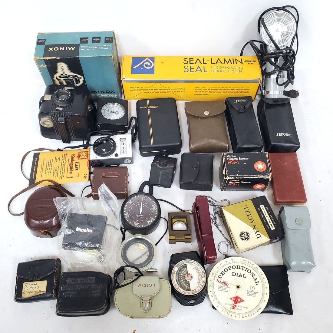 Group Lot of Old & Vintage Camera Accessories (1 of 5)