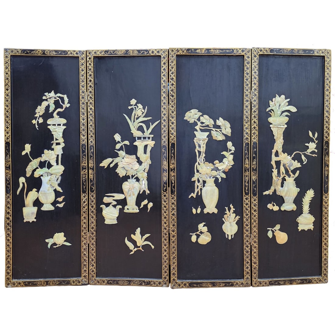 Vintage Chinese 4 Section Wood Screen: Vintage Chinese 4 Section Wood Screen. Condition: Generally Good, AS IS. Dimensions: Total L-50" x H-36". Provenance: From a Long Island, NY Home. Please note the absence of a Condition Report does no
